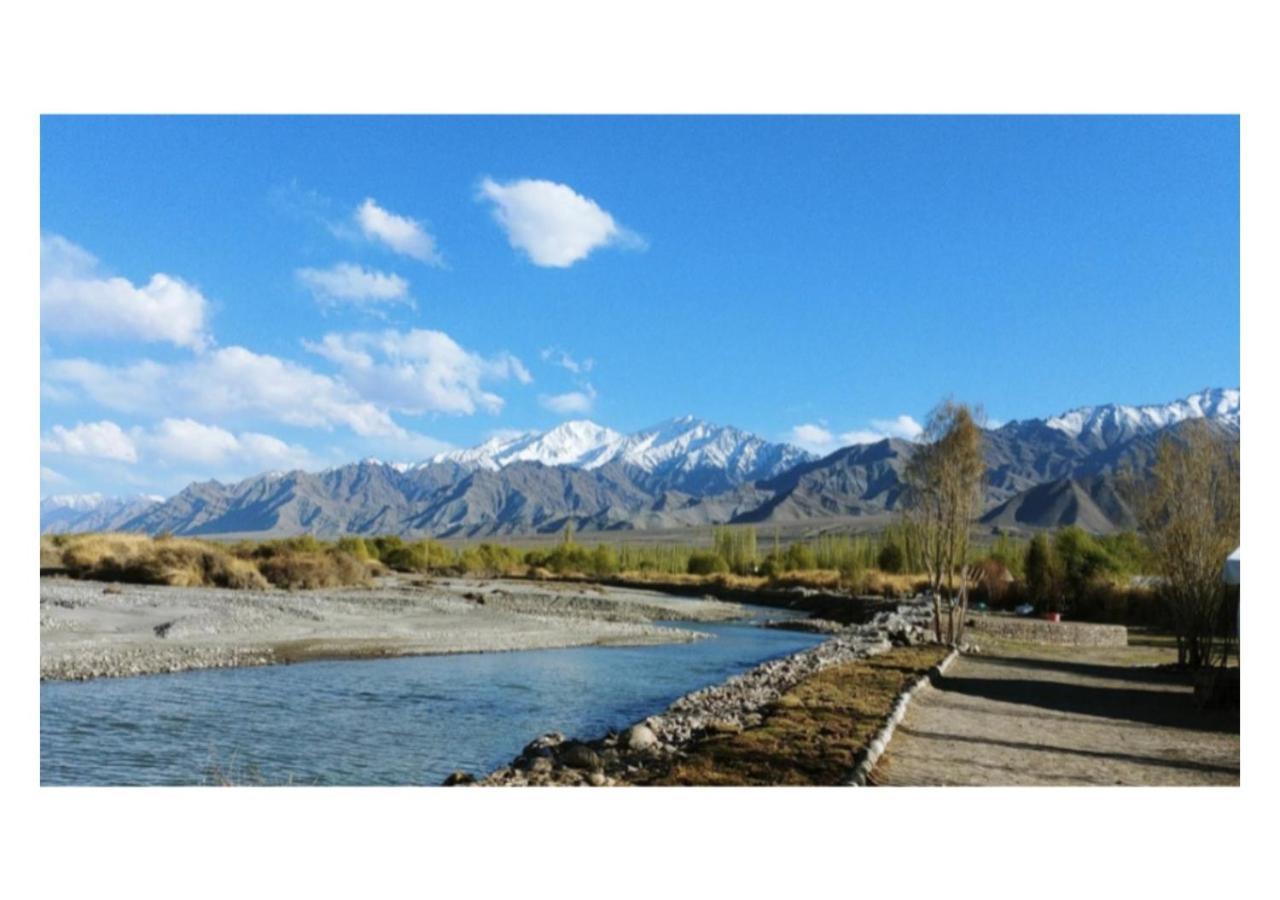 Campsite The Indus River Camp 3*